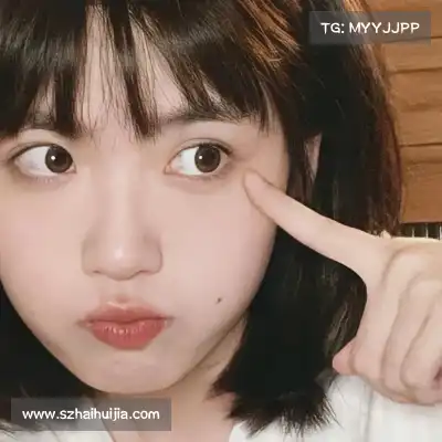 薄霜凤